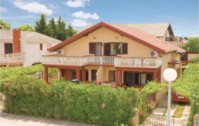 4 Bedroom Pet Friendly Home In Privlaka